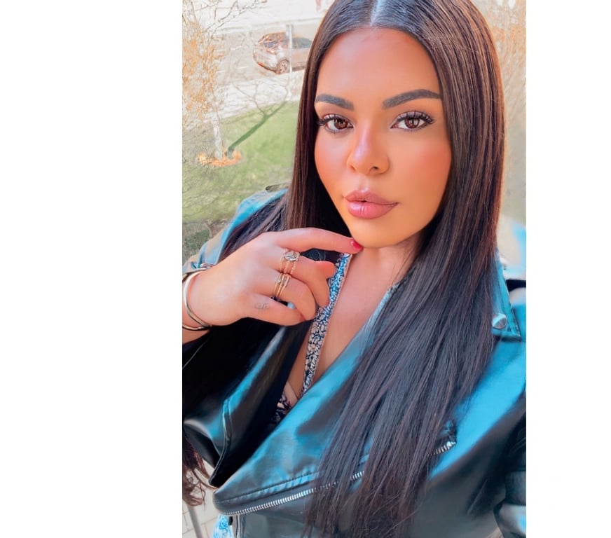 Escorts North West London Colindale - North West London - Photos for SUZZÏ BRAZILIAN BBW 🇧🇷🇮🇹🍯🍀