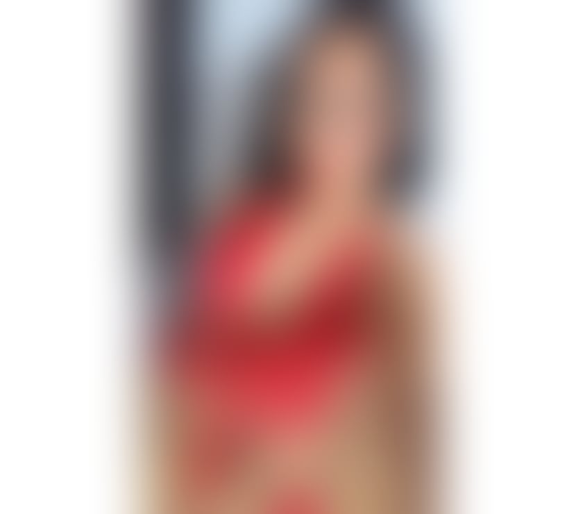 Escorts Luton Town Centre Luton - Photos for I'm Patrizia very hot party girl💃🏻🕺🏼😈🔥
