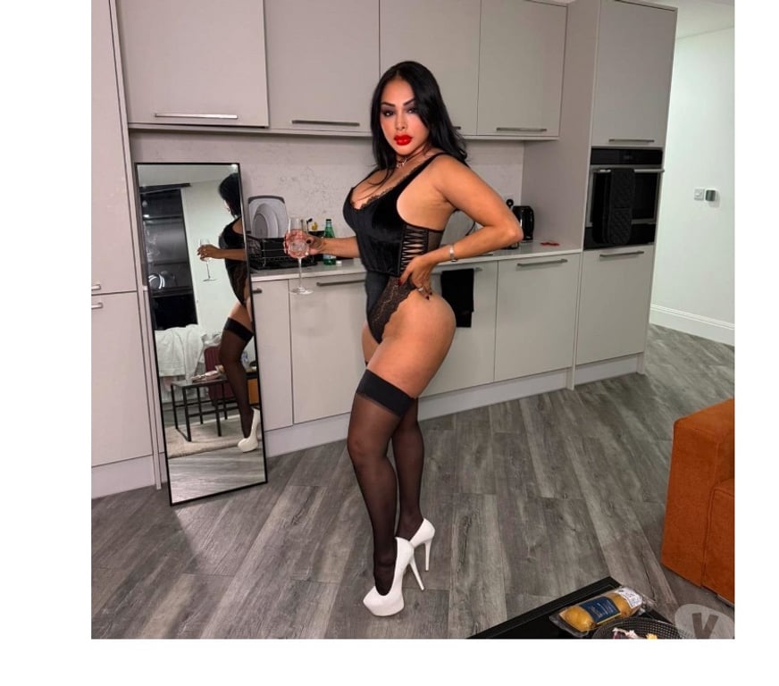 Escorts Bedfordshire Luton - Photos for I'm Patrizia very hot party girl💃🏻🕺🏼😈🔥