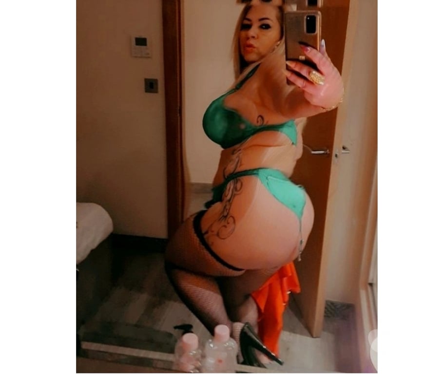 Escorts North London Enfield - Photos for TIFFANY CURVY BIG ASS🔥QUEEN OF THE SLOPPY BJ OWO 💋
