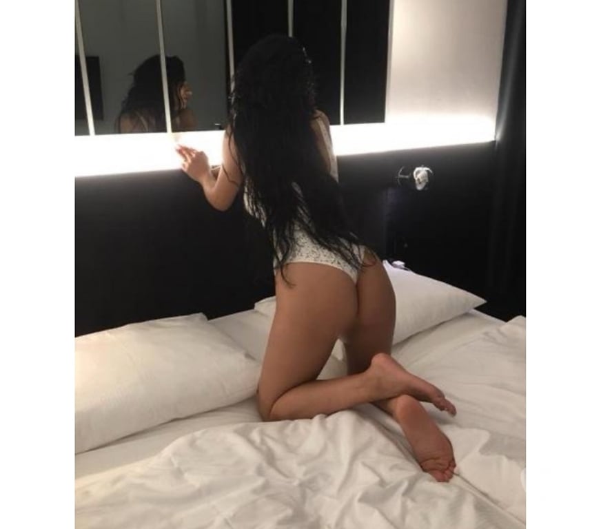 Escorts Hampshire Portsmouth - Photos for Elly,sensual and clean girl
