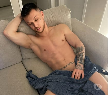 Gay Escorts Burnt Oak North West London - Photos for MASSAGES BY RICKY IN NW9😈TATTOED🔥