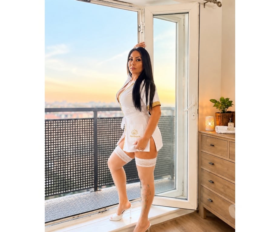 Escorts North London Enfield - Photos for SARAH BRAZIL TANTRIC MASSAGE🌸