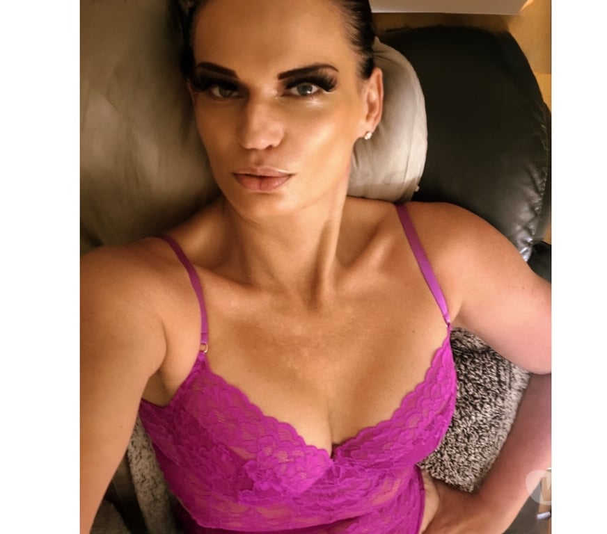 Escorts East London Walthamstow - East London - Photos for The perfect British and English MILF you’ve waited for!