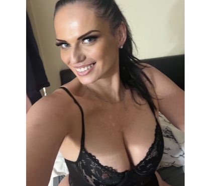 Escorts Walthamstow East London - Photos for The Superb British and English MILF you’ve hoped for.