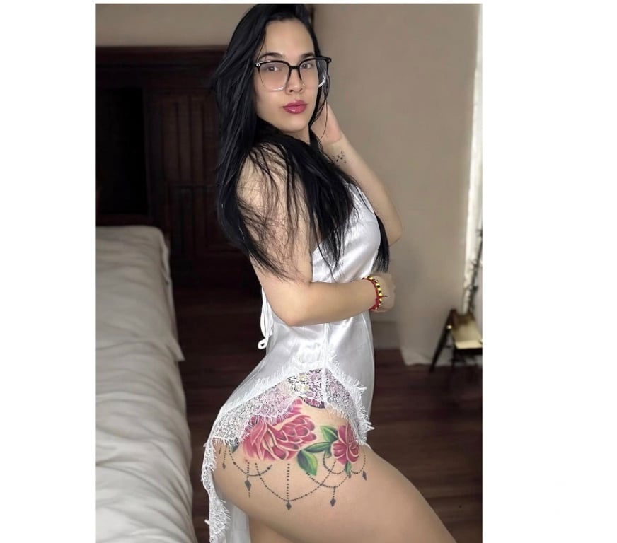Escorts Surrey Epsom and Ewell - Photos for PARTY GIRL😈🥂🍾 GOOD SERVICE