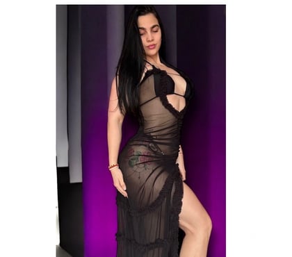 Escorts Epsom Epsom and Ewell - Photos for PARTY GIRL😈🥂🍾 GOOD SERVICE