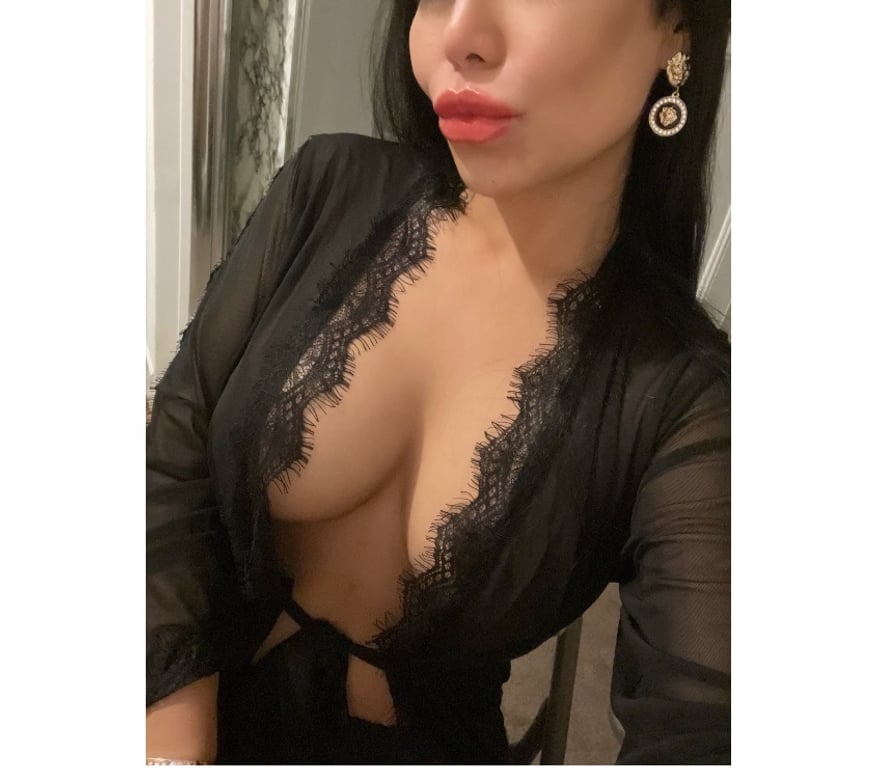 Escorts South West London Battersea - South West London - Photos for Half Latina-Half Asian 07751236557