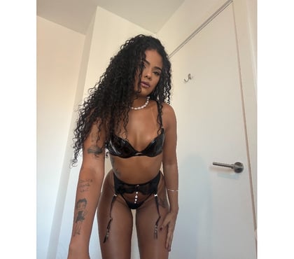 Escorts Barking Barking and Dagenham - Photos for Brazilian skinny Gabi party girl