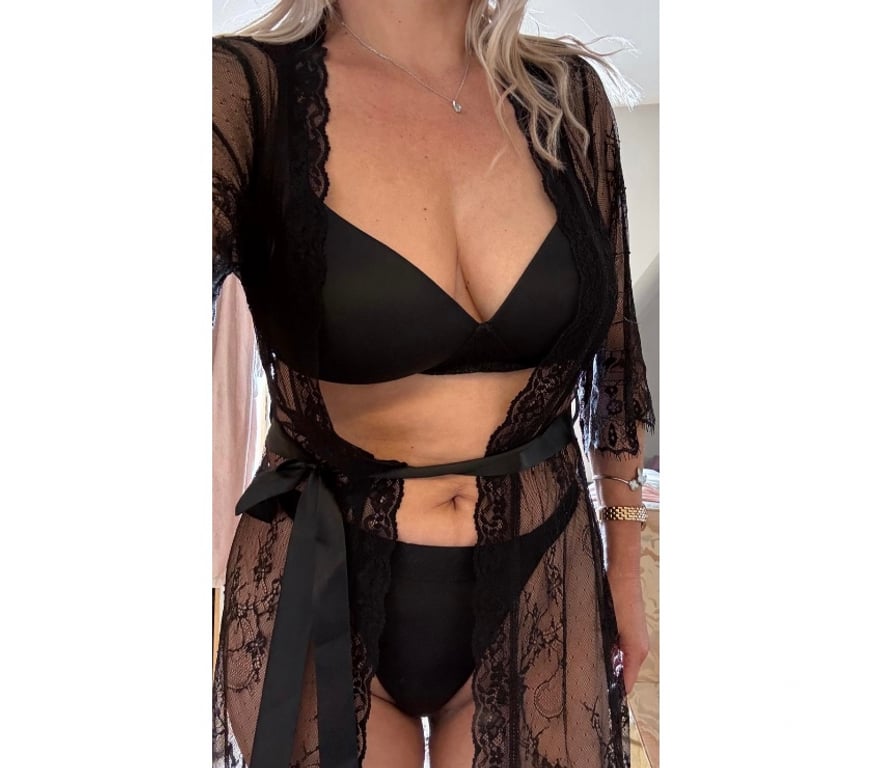 Escorts Essex Brentwood - Photos for Laura Monroe🔥 here!! Available mature girl🔥