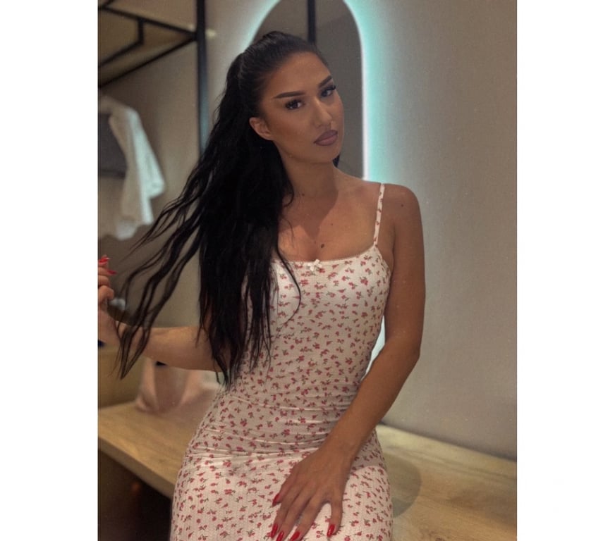 Escorts Surrey Guildford - Photos for New New New!!!!!!!