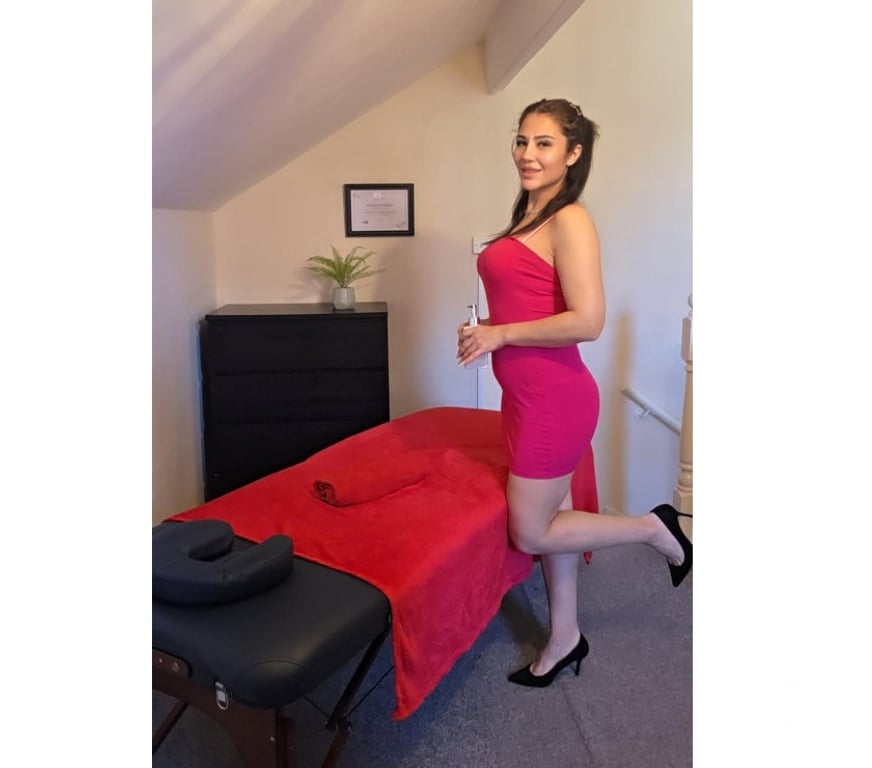 Escorts West Yorkshire Leeds - Photos for Deep tissue massage by Nicolle