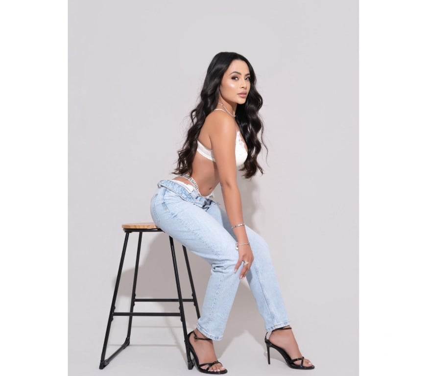 Escorts Surrey Guildford - Photos for 🍓 SOPHIA 🍓OUTCALL♥️ Text on WhatsApp ♥️