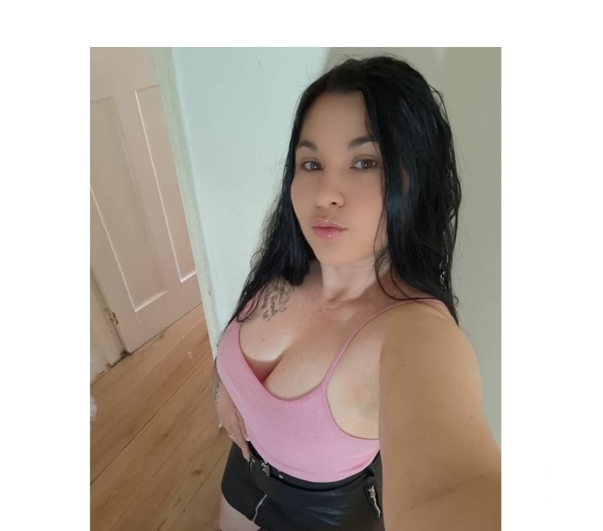 Escorts Merseyside Liverpool - Photos for Luxury Brunette Companion – Elegance, Discretion & Desire