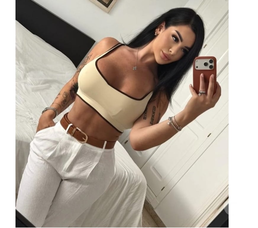 Escorts West Yorkshire Leeds - Photos for Hi I m Ella New girls owo massage
