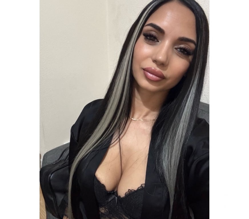 Escorts East London Canning Town - East London - Photos for Lora 100% Real 🔥 What You See Is What You Get💯