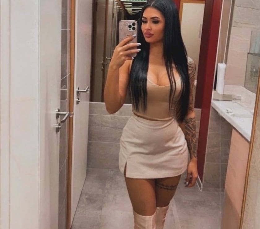 Escorts Wigan Town Centre Wigan - Photos for Hi hier new monica 🔥🔥🔥🔥