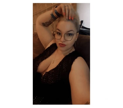 Escort Peterborough City Centre Peterborough - Photos for Hi guys I'm Rebecca 🎉Party girl Queen of bj 👑