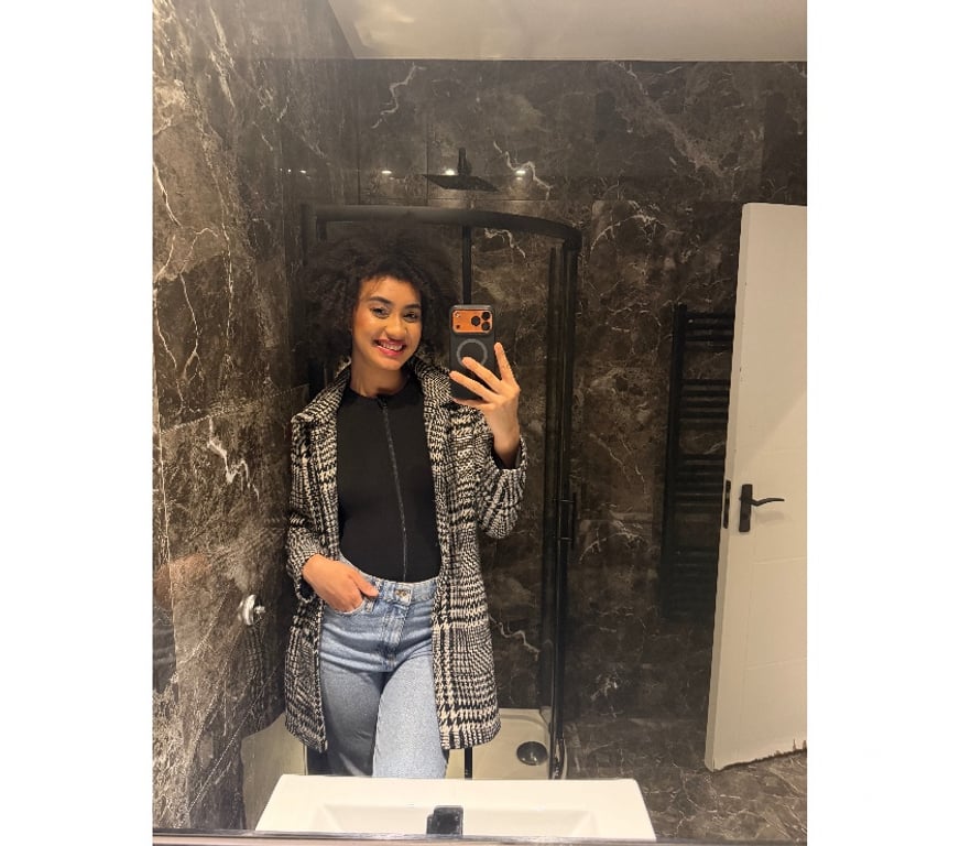 Escorts West Northamptonshire Northampton - West Northamptonshire - Photos for 🔥PRETTY CURLY BRUNETTE THE BEST CHOICE OF ALL.🍑