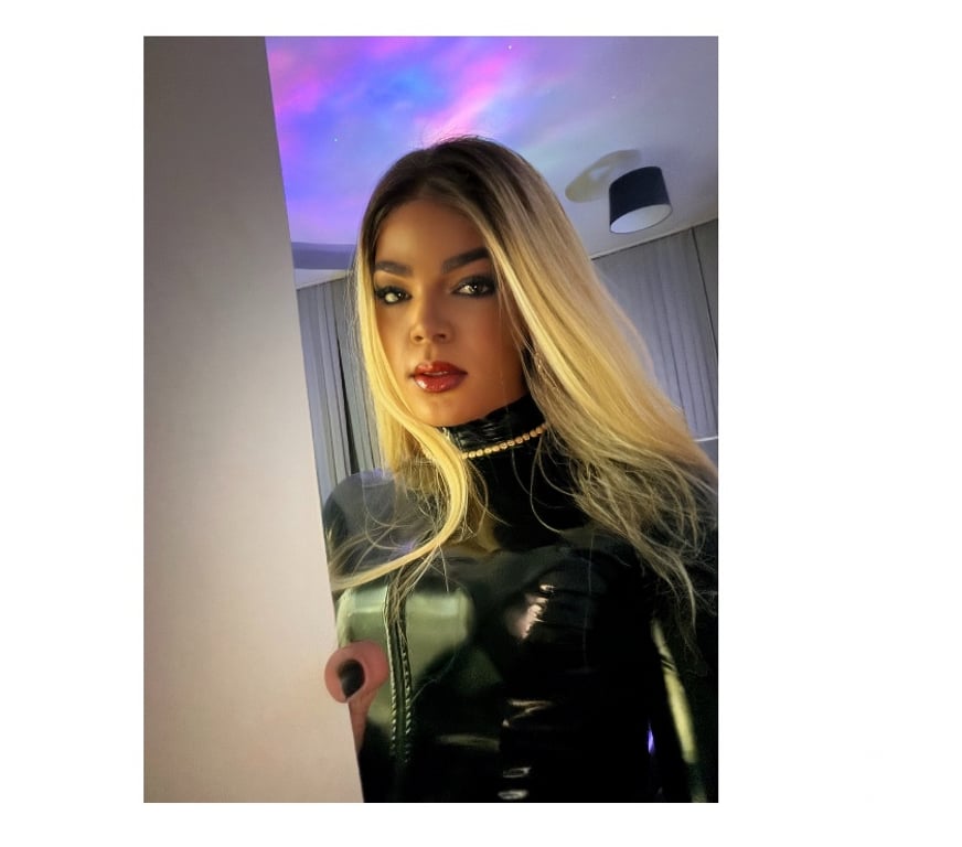 Trans Escorts Merseyside Liverpool - Photos for Chloe Domina Top Latina