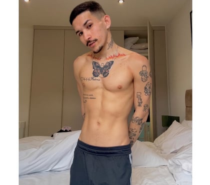 Gay Escorts Hillingdon Station Hillingdon - Photos for Bruno, a Brazilian, is new in town.