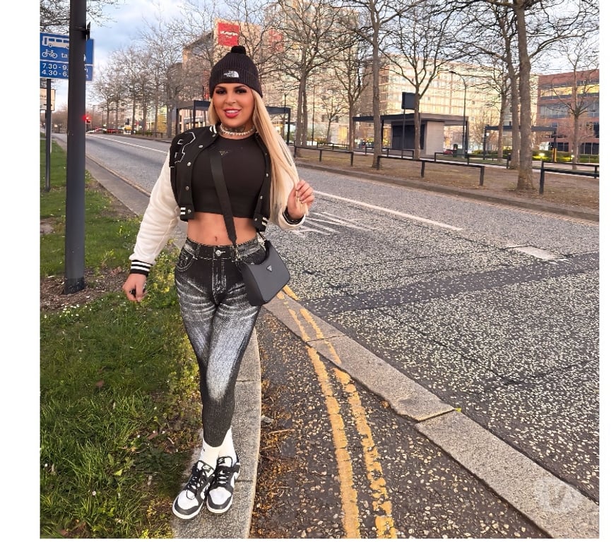 Trans Escorts Merseyside Liverpool - Photos for Rafaella for a few days in Liverpool 😋💦😈💦💦