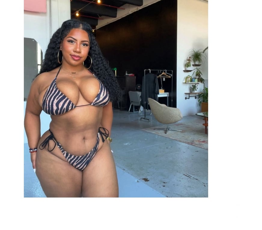Escorts Aberdeen Aberdeen City Centre - Aberdeen - Photos for Sexy Girl Coco in Town
