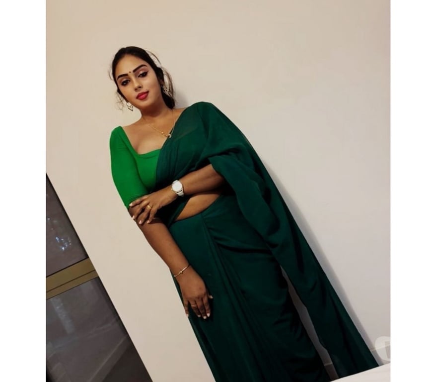 Escorts East London Barking Station - East London - Photos for MEENA SOUTH INDIAN TAMIL NADU GIRL NEW IN BARKING 🇮🇳