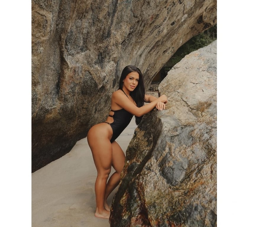 Escorts South West London Sutton - Photos for ELEGANT & IRRESISTIBLE🇧🇷 AVAILABLE NOW🔞