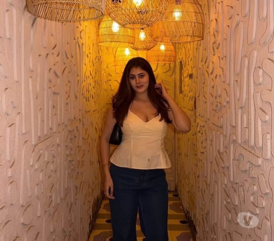 Escorts Hertfordshire Watford - Photos for Riya avilable here♥️ new in town♥️