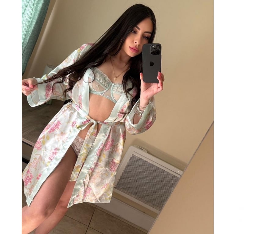 Escorts East London Stratford - DLR Station - East London - Photos for SEXY LATÍN COLOMBIAN LAURA