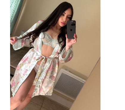 Escorts and Massages Stratford East London - Photos for SEXY LATÍN COLOMBIAN LAURA