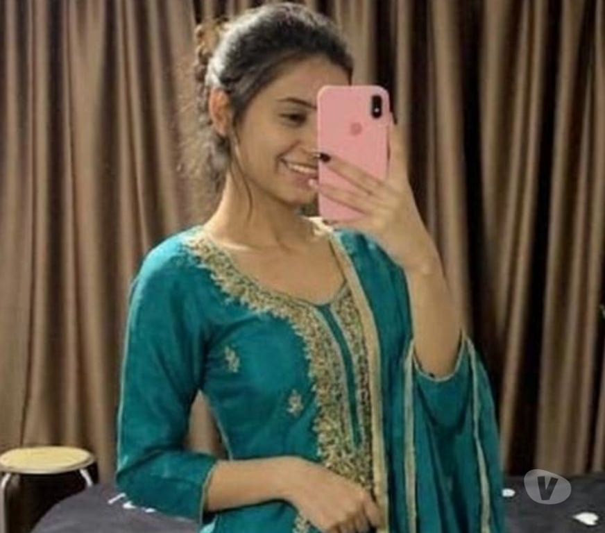 Escorts East London Redbridge - Photos for I am Rachna kaur and available in Redbridge.