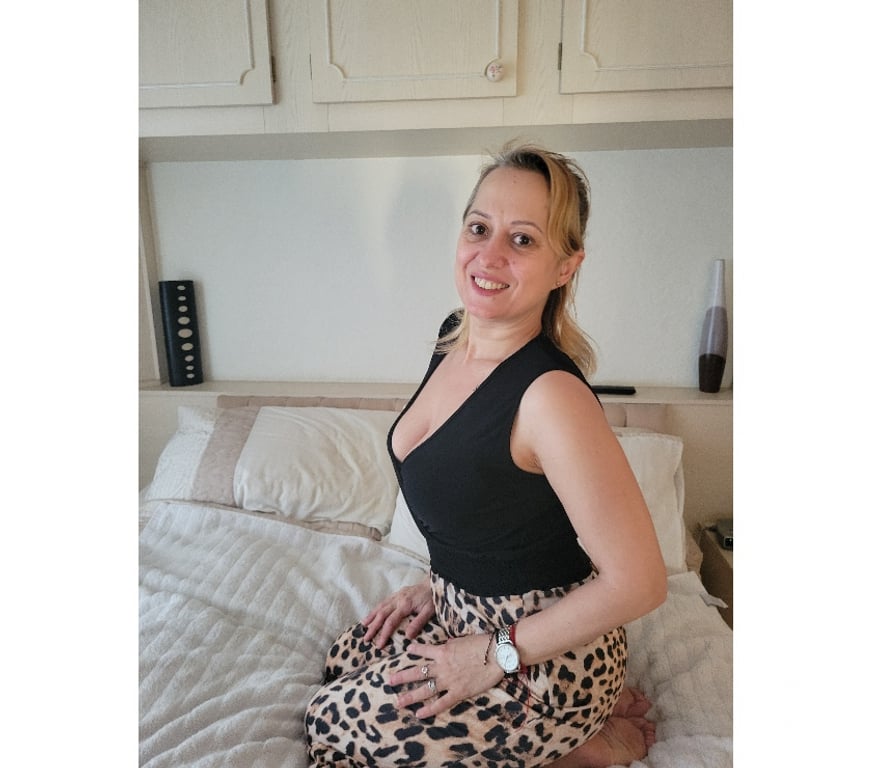 Escorts West Yorkshire Leeds - Photos for Recently picture✔️ GFE horny bolond Milf