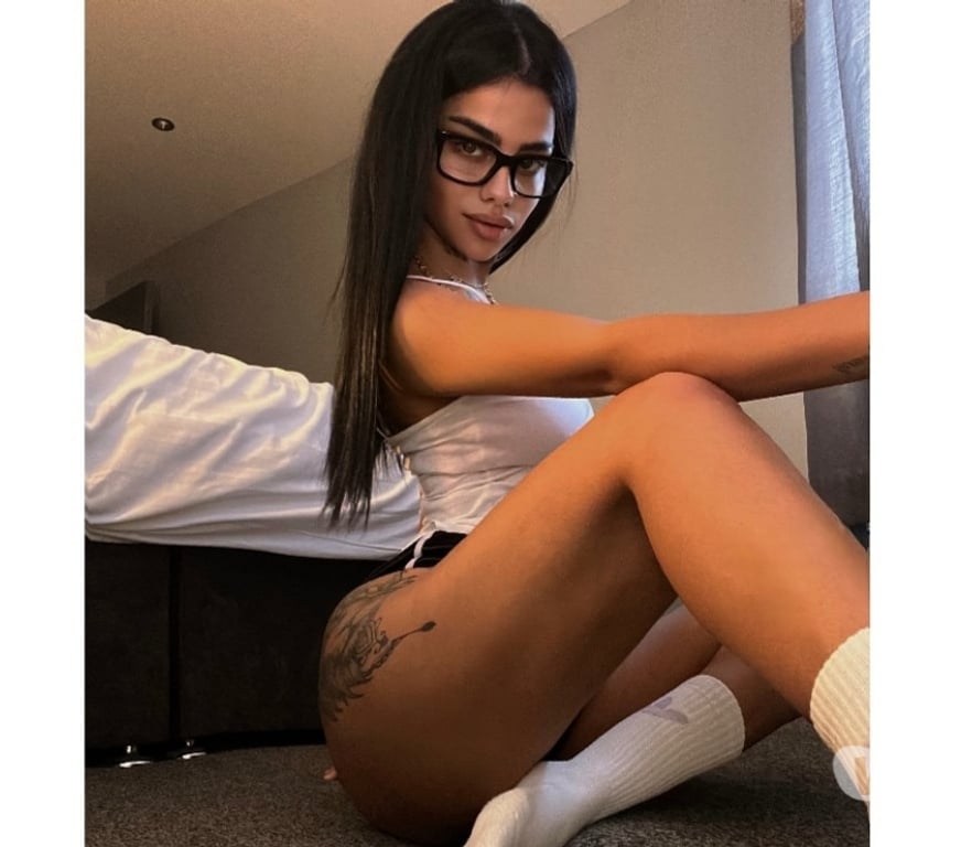 Escorts Somerset Poole - Somerset - Photos for New hot girls in town best service party outcall 🔥