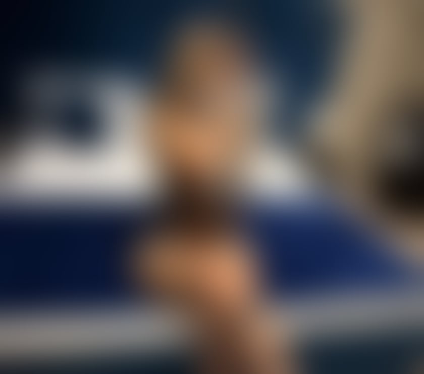New in town sexy Latino patrycia blonde party 🥂