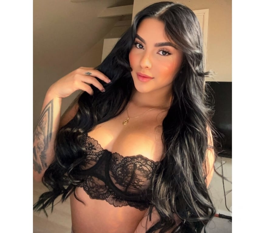 Escorts Leicestershire Leicester - Photos for Hi Betty new in town party girl