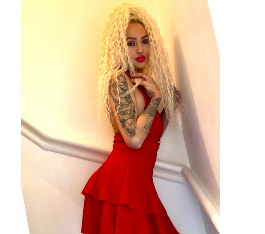 Escorts North West London Colindale Station - North West London - Photos for Blonde nicole party girl