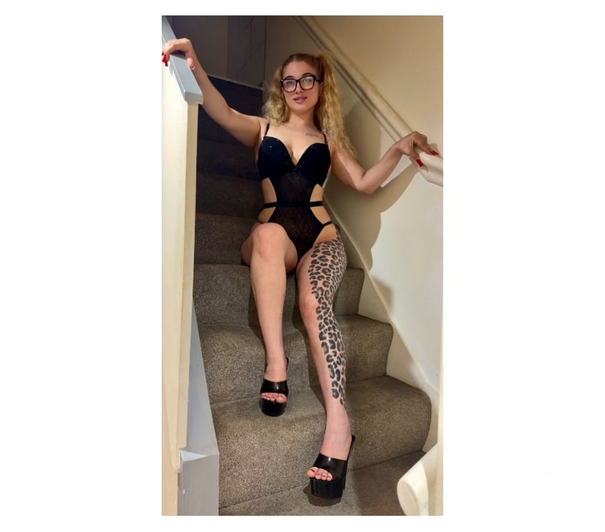 Escorts North West London Colindale Station - North West London - Photos for Blonde nicole party girl