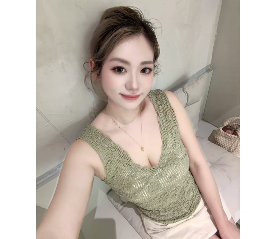 Escorts Greater Manchester Trafford - Photos for B2B hot oil massage escort best Serve