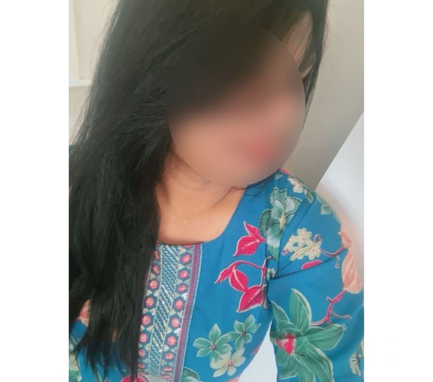 Escorts South Yorkshire Sheffield - Photos for South Indian Tamil Girl