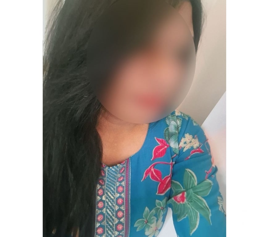 Escorts South Yorkshire Sheffield - Photos for South Indian Tamil Girl