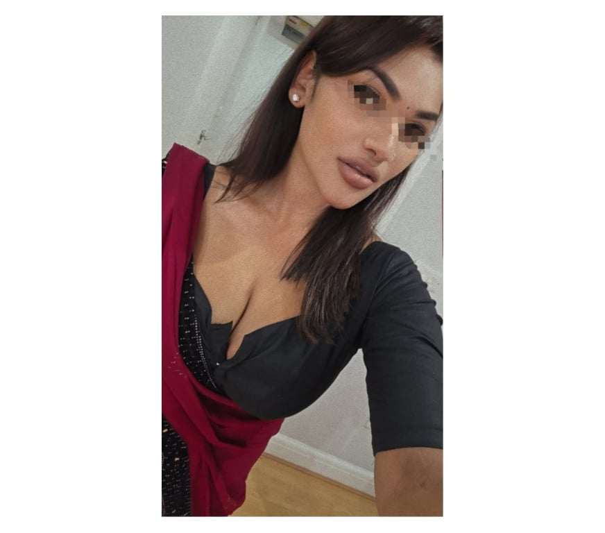 Escorts South East London East Croydon (Tramlink) Station - South East London - Photos for Sindhu sree South Indian Tamil Girl Croydon