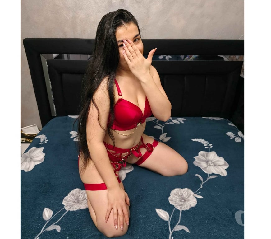 Escorts Oxfordshire Oxford - Photos for New xx queen is here xx available now xx