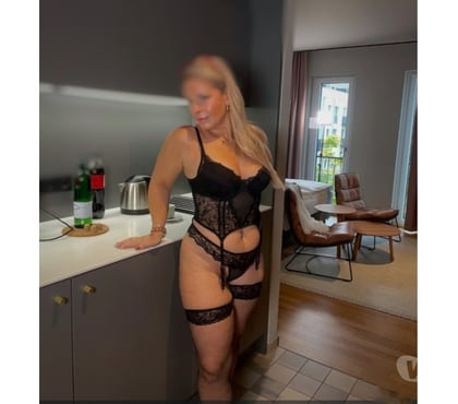 Escorts Cricklewood North West London - Photos for Big Bum💘 Mature Latina