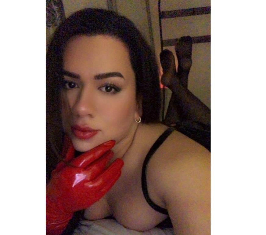 Trans Escorts Essex Brentwood - Photos for ANNA JULIA BRAZILIAN BIG 🍑🍆