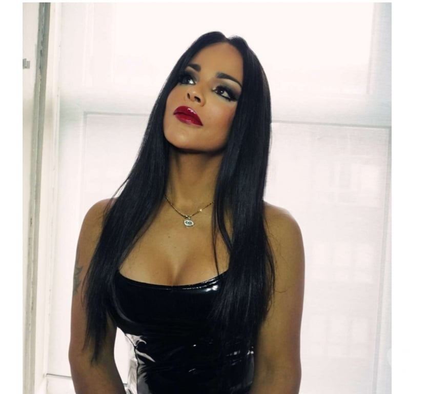 Trans Escorts Dundee Dundee City Centre - Dundee - Photos for Doll Mistress Sinitta Dundee