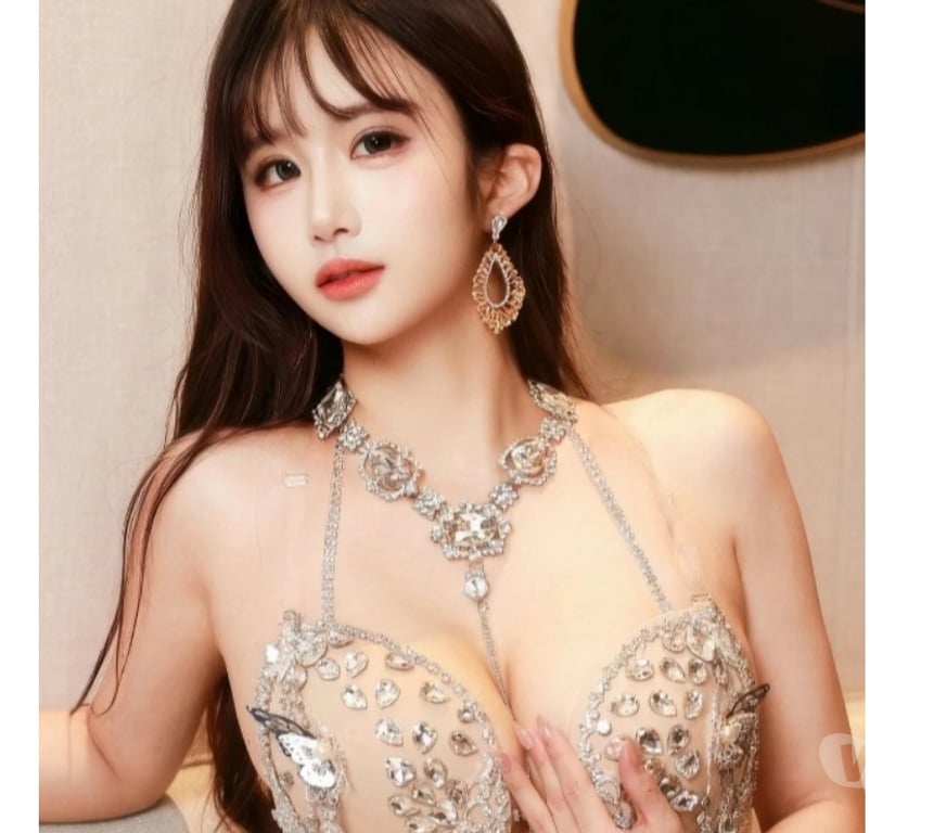 Escorts North London Southgate - North London - Photos for Graceful Asian Companion – N14 Southgate & Surroundings