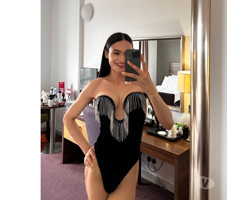 Escorts Glasgow Crosshill - Glasgow - Photos for Attractive Thai Transsexual Transversatile Mistress Lydia