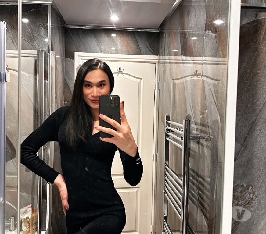 Escorts Glasgow Crosshill - Glasgow - Photos for Attractive Thai Transsexual Transversatile Mistress Lydia